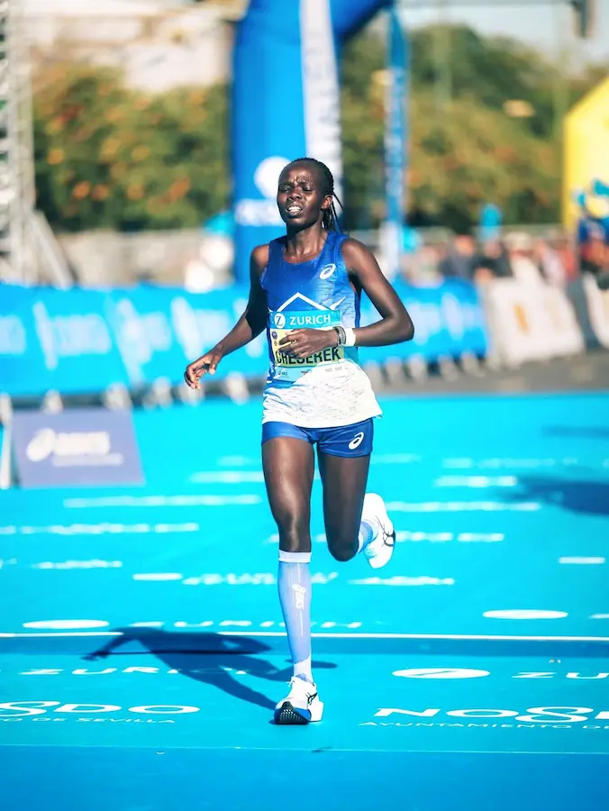 Veronicah Nyaruai ganadora de la Media Maratón de Houston